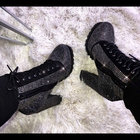 SIZE 5.5‼️LAST PAIR‼️Embellished lace up boots - Picture 8 of 8